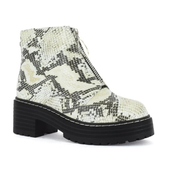 Seven7 Zoe Snake Print Front Pull Ring Zip Mem Foam Platform Bootie Size 8 NWT - Picture 1 of 9